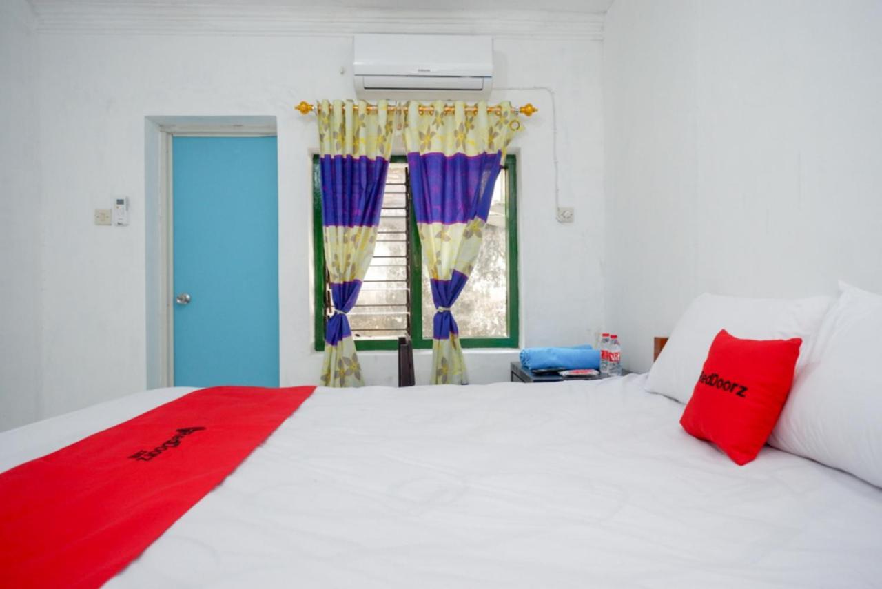 Reddoorz Syariah @ Ndalem Kembang Sore Yogyakarta Exterior foto