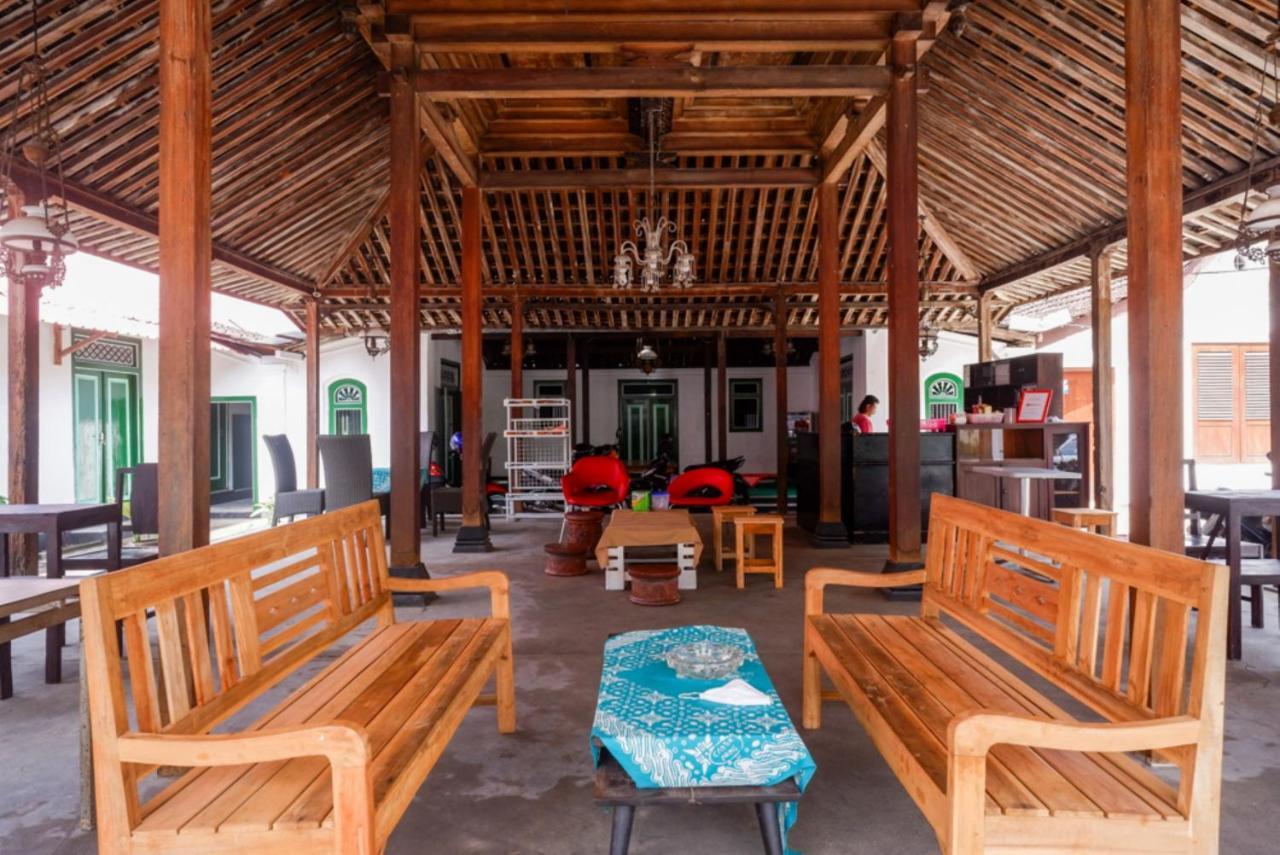 Reddoorz Syariah @ Ndalem Kembang Sore Yogyakarta Exterior foto
