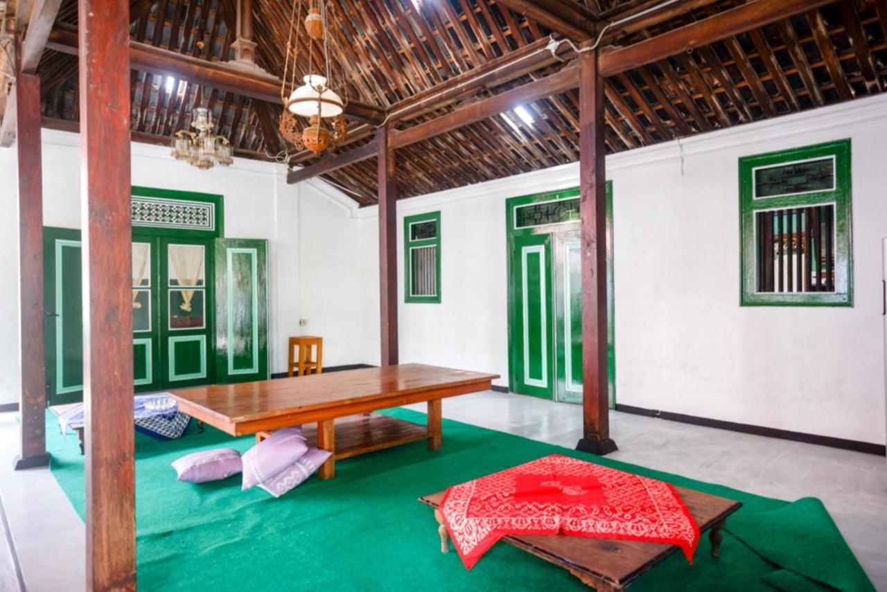 Reddoorz Syariah @ Ndalem Kembang Sore Yogyakarta Exterior foto