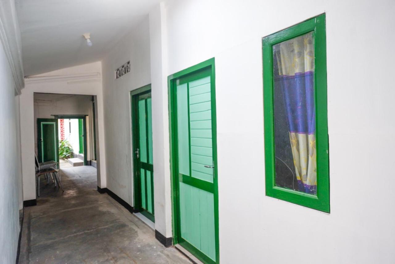 Reddoorz Syariah @ Ndalem Kembang Sore Yogyakarta Exterior foto
